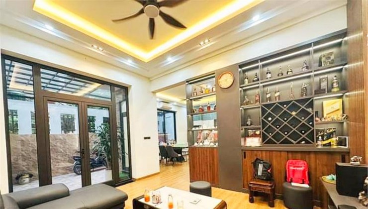 Bán Nhà, Đường Bưởi, Vĩnh Phúc, Ba Đình, 100m2 6T thang máy, lô góc, tặng 2 tỷ nội thất